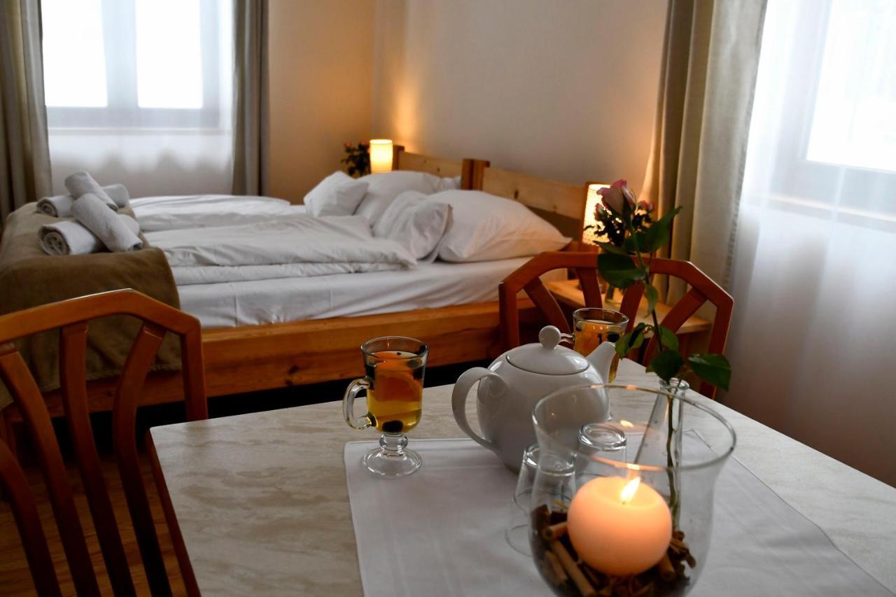 Gosciniec Pod Lubomirem Bed & Breakfast Weglowka  Bagian luar foto