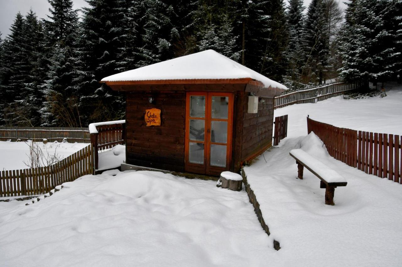 Gosciniec Pod Lubomirem Bed & Breakfast Weglowka  Bagian luar foto