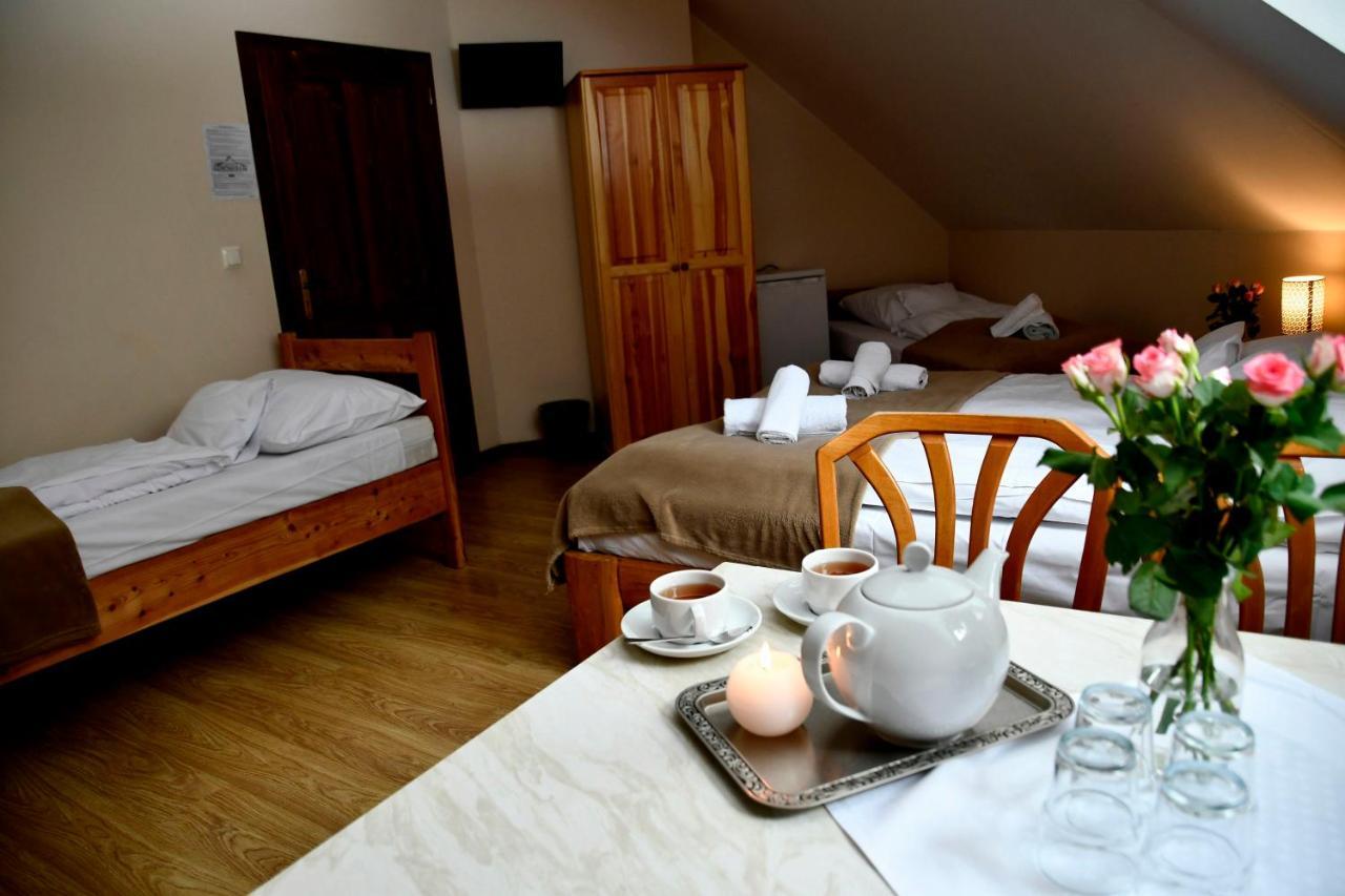 Gosciniec Pod Lubomirem Bed & Breakfast Weglowka  Bagian luar foto