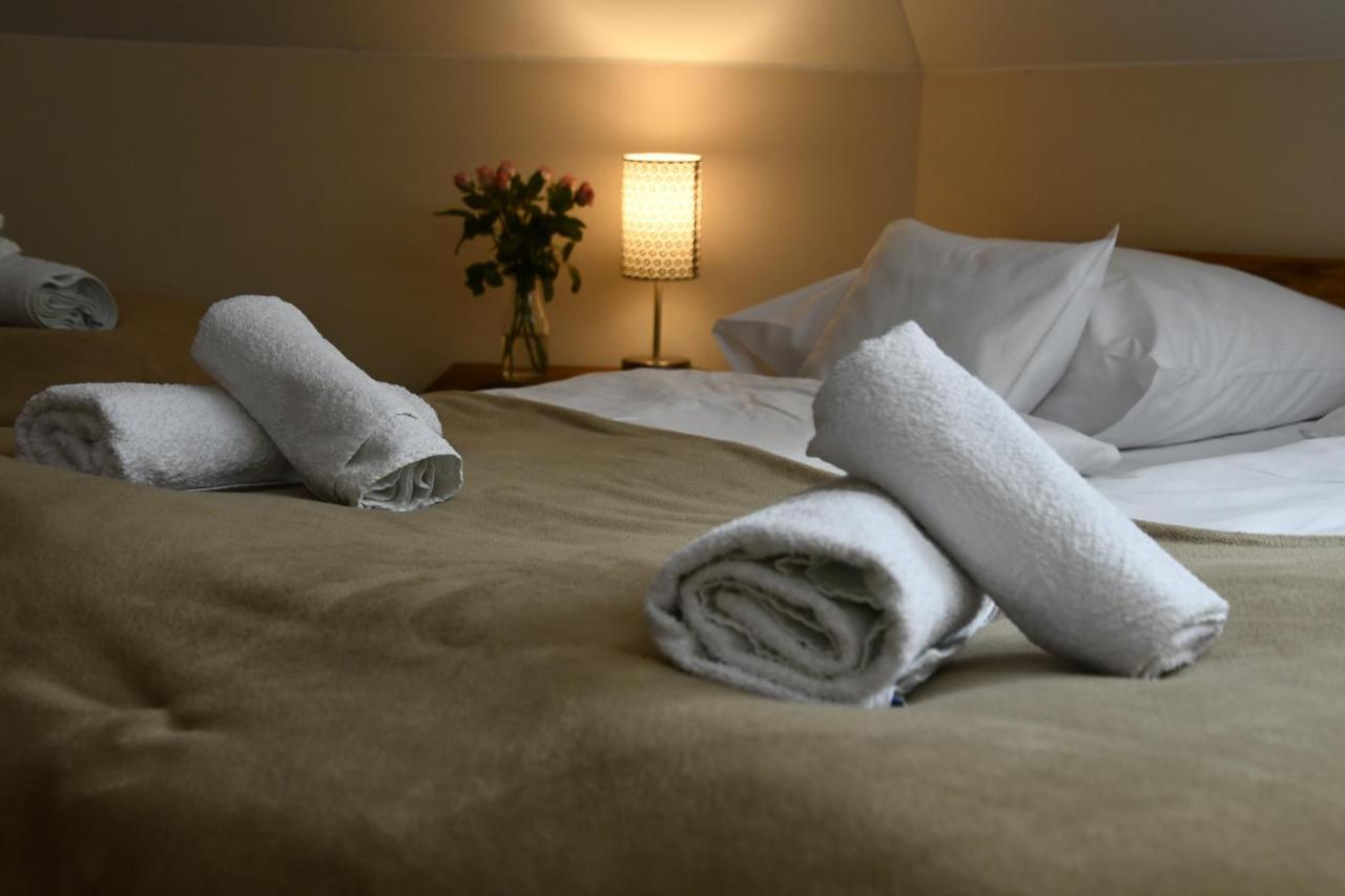 Gosciniec Pod Lubomirem Bed & Breakfast Weglowka  Bagian luar foto