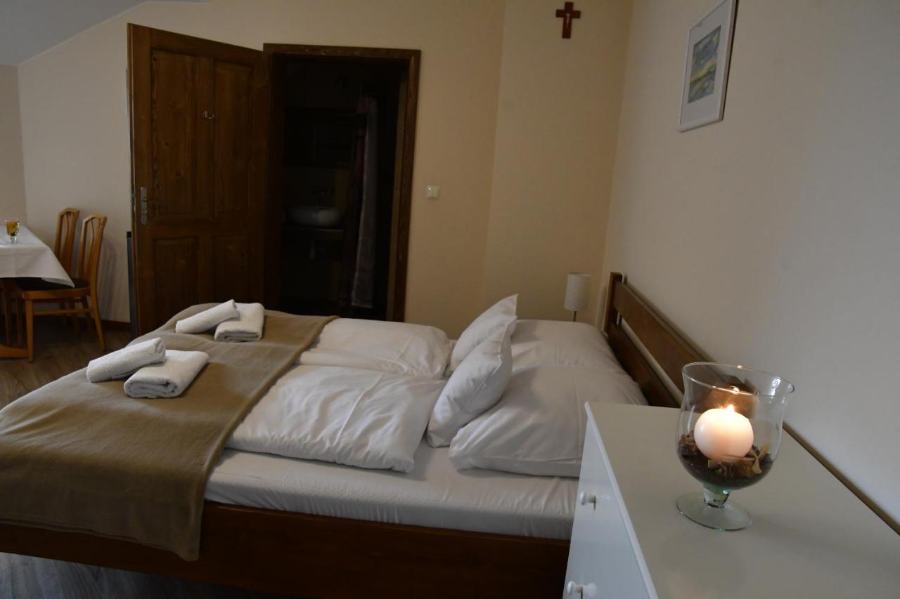 Gosciniec Pod Lubomirem Bed & Breakfast Weglowka  Bagian luar foto