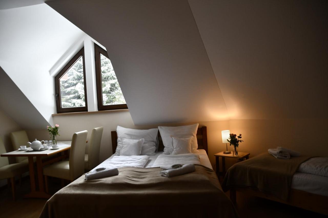 Gosciniec Pod Lubomirem Bed & Breakfast Weglowka  Bagian luar foto