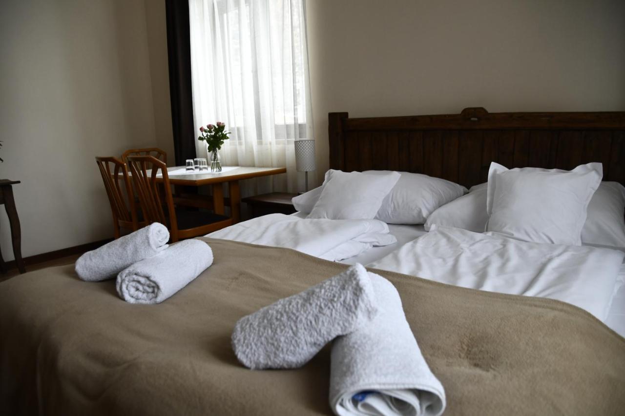 Gosciniec Pod Lubomirem Bed & Breakfast Weglowka  Bagian luar foto