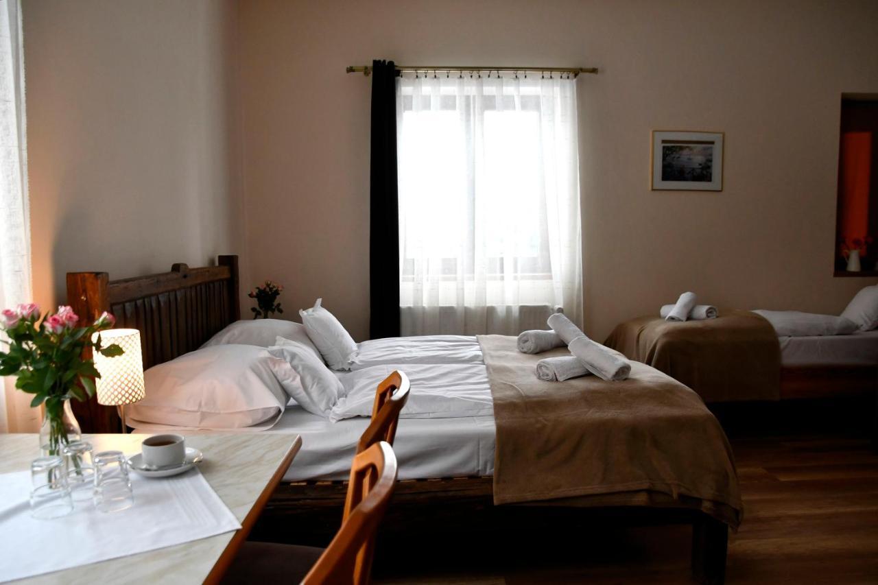 Gosciniec Pod Lubomirem Bed & Breakfast Weglowka  Bagian luar foto