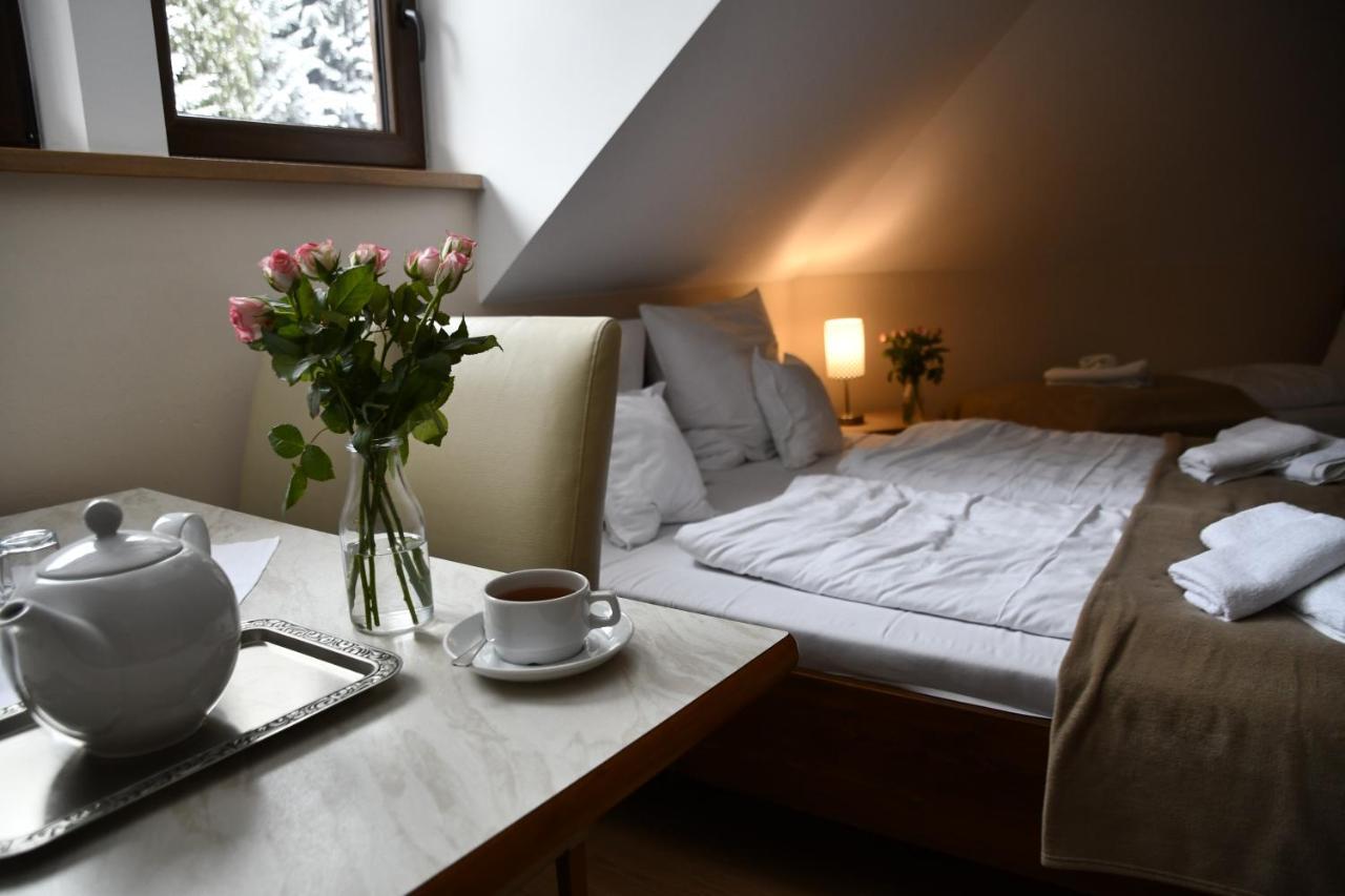 Gosciniec Pod Lubomirem Bed & Breakfast Weglowka  Bagian luar foto