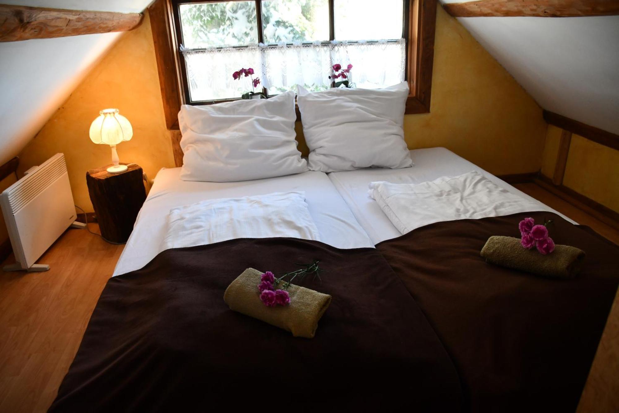Gosciniec Pod Lubomirem Bed & Breakfast Weglowka  Bagian luar foto