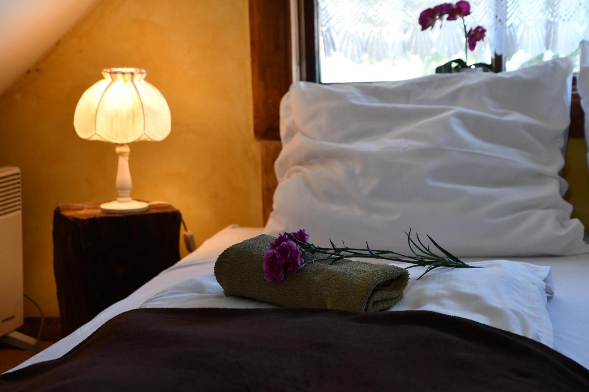 Gosciniec Pod Lubomirem Bed & Breakfast Weglowka  Bagian luar foto