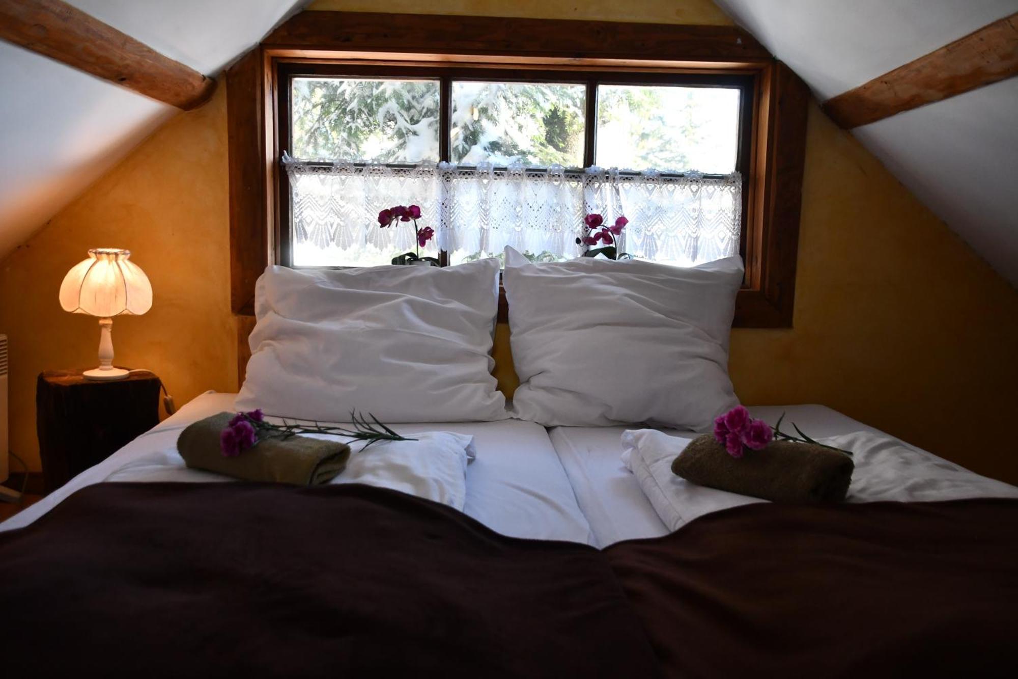 Gosciniec Pod Lubomirem Bed & Breakfast Weglowka  Bagian luar foto