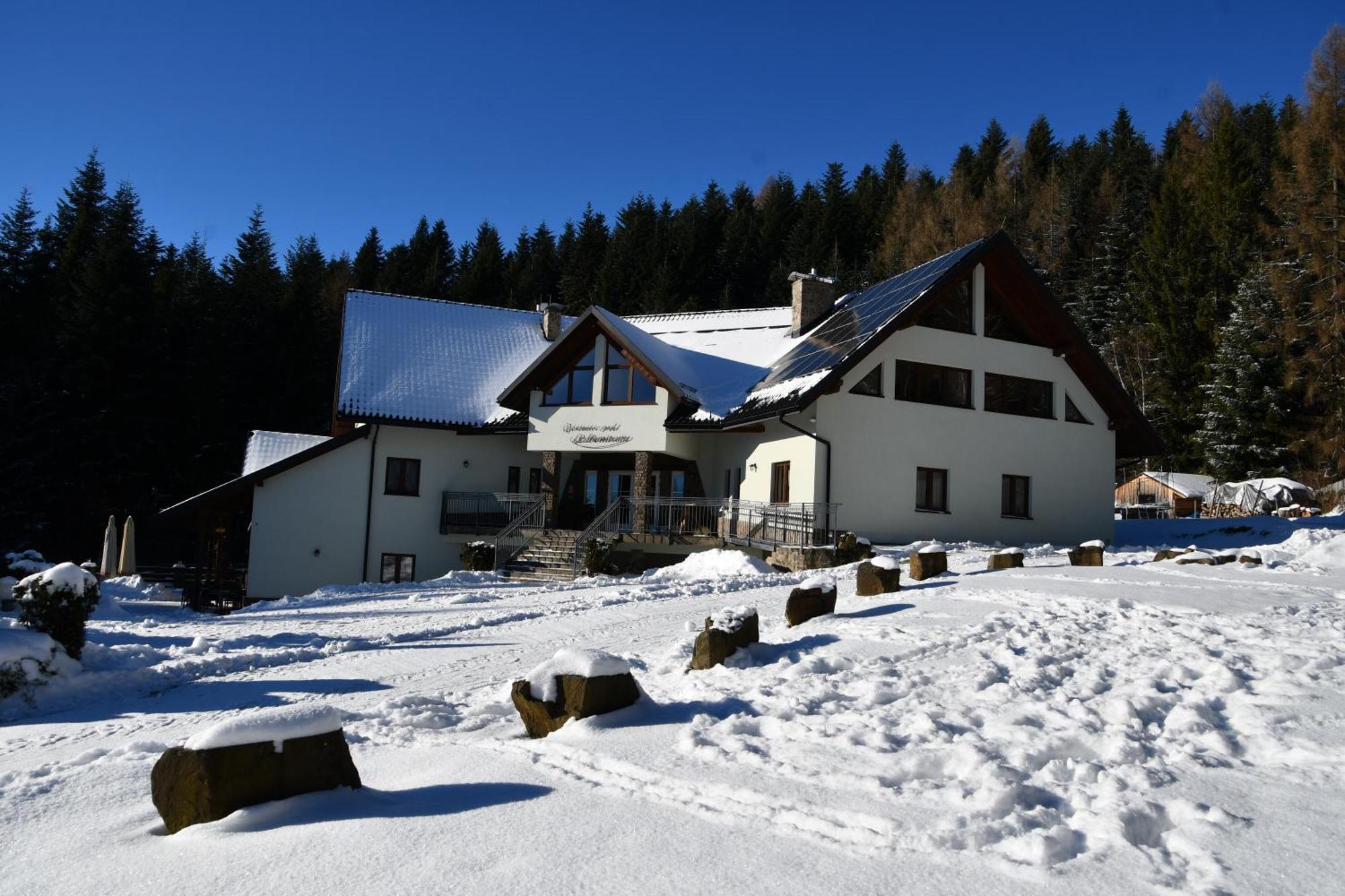 Gosciniec Pod Lubomirem Bed & Breakfast Weglowka  Bagian luar foto