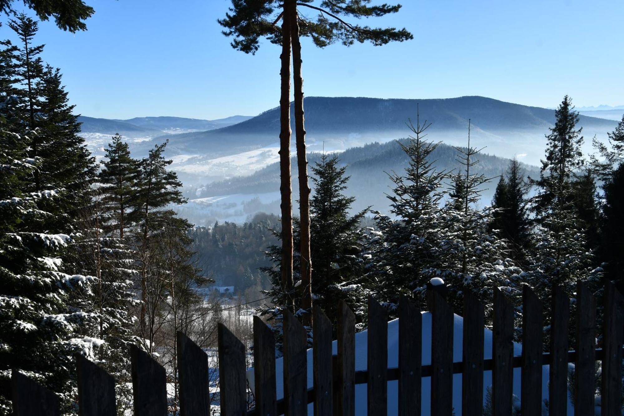 Gosciniec Pod Lubomirem Bed & Breakfast Weglowka  Bagian luar foto