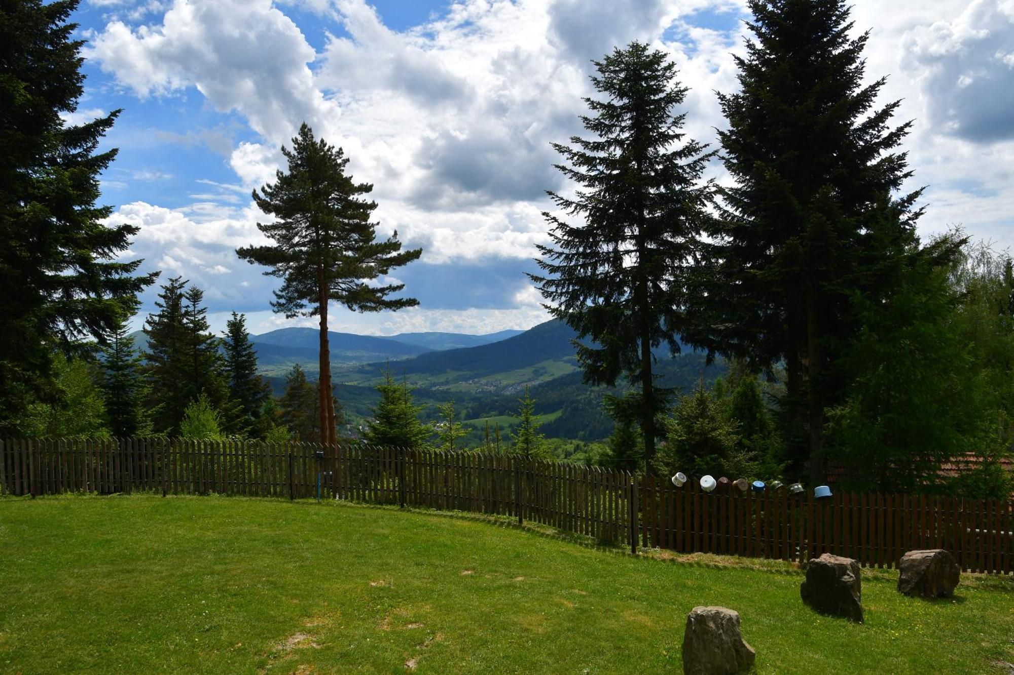 Gosciniec Pod Lubomirem Bed & Breakfast Weglowka  Bagian luar foto